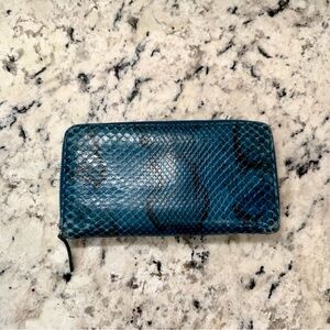 Gucci EUC Rare Blue & Black Python Continental Wallet
